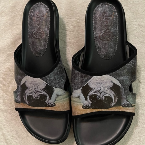 Pug woman’s sandals size 8 1/2 M - Picture 1 of 6